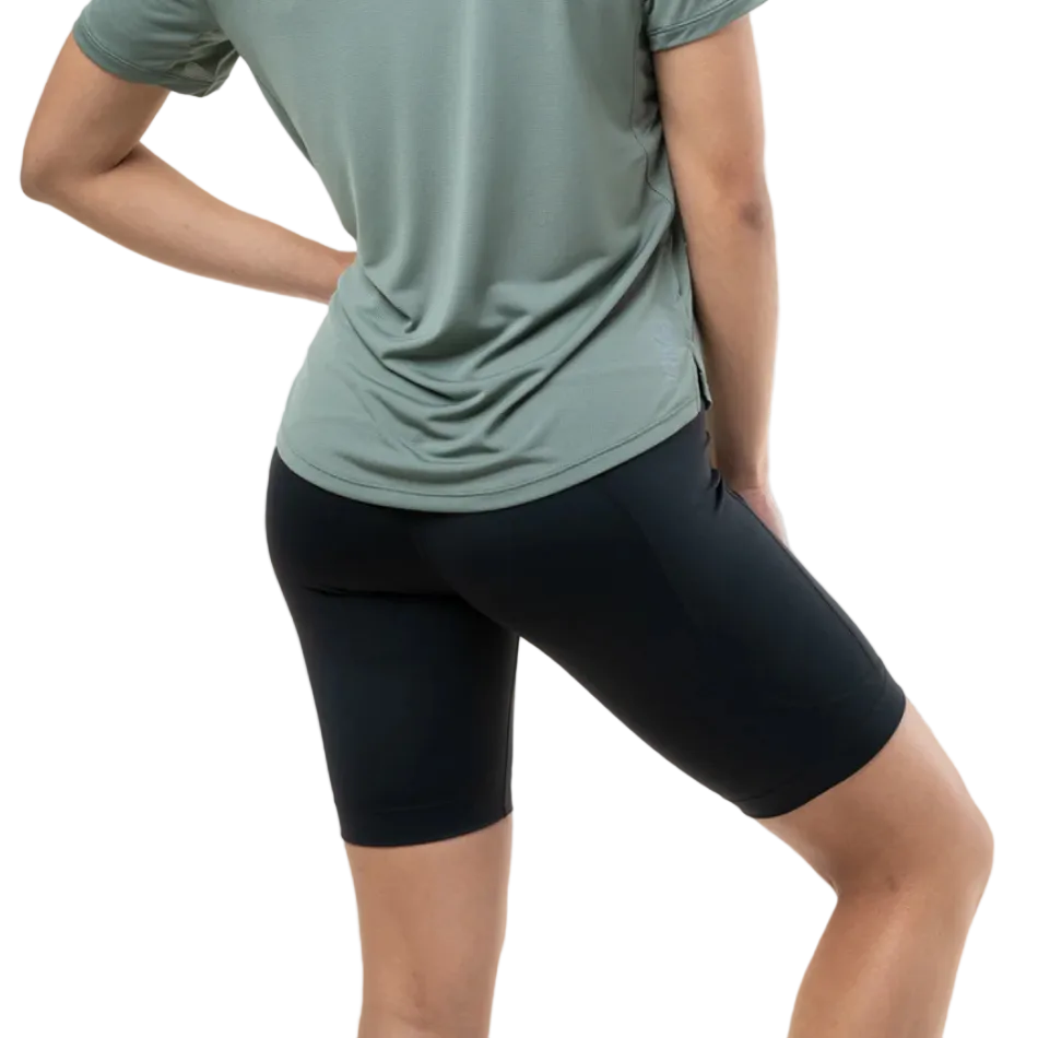 Ronhill Women's Tech Stretch Short in All Black SS26