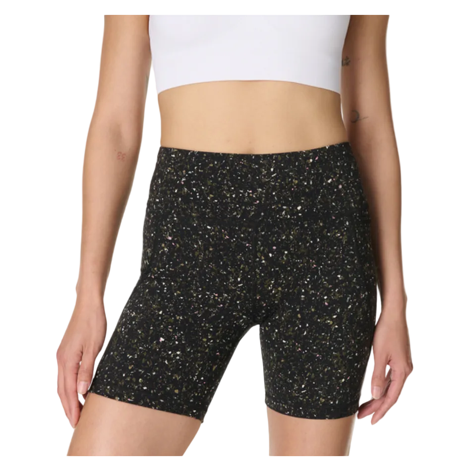 Sweaty Betty Power 6" Biker Shorts in Green Ditsy/Terrain Print SS26